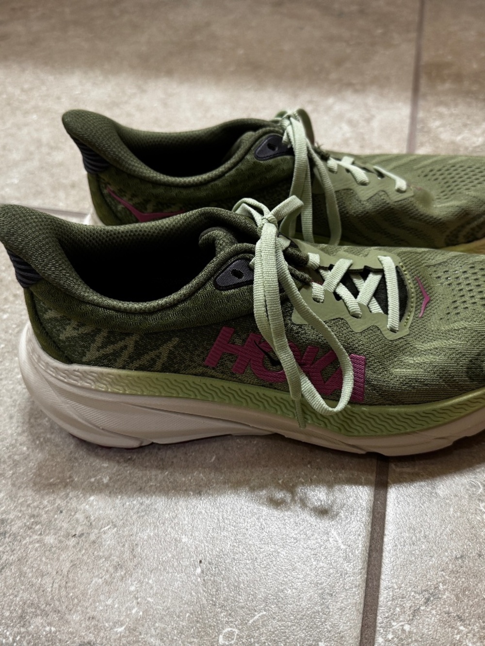 Hoka Challenger ATR 7